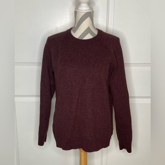 Theory Medium Burgundy Sweater - Picture 1 of 6